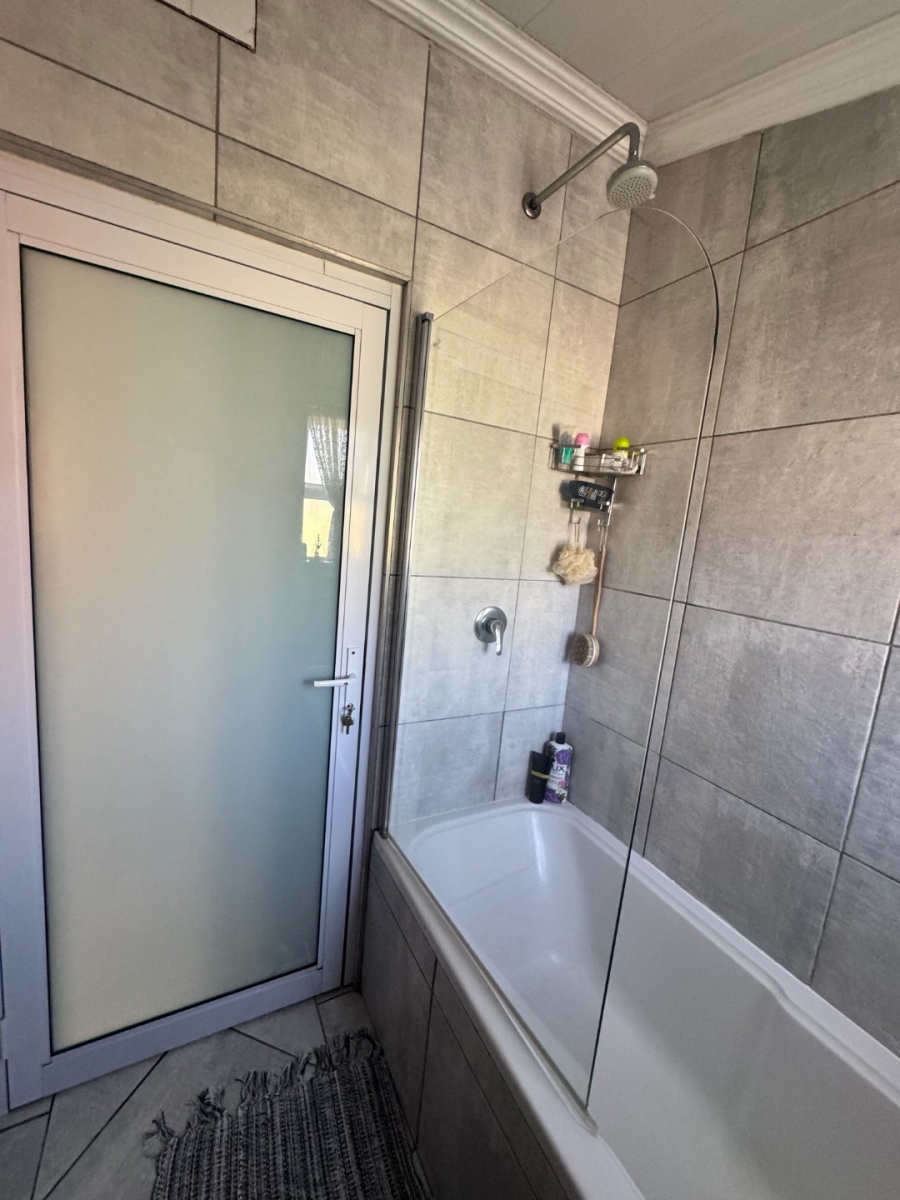  Bedroom Property for Sale in Bonteheuwel Western Cape